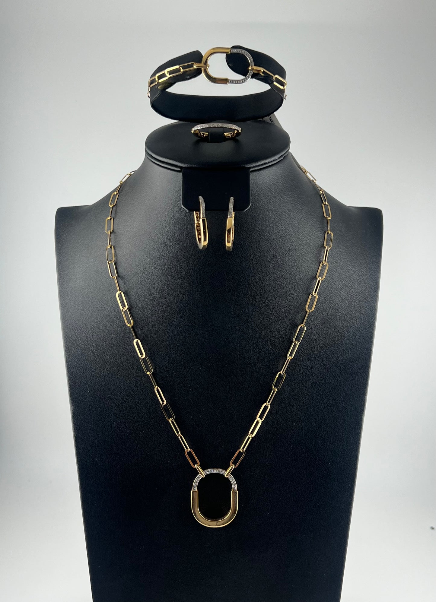 Lock set, solid 18k gold with premium zircon stones