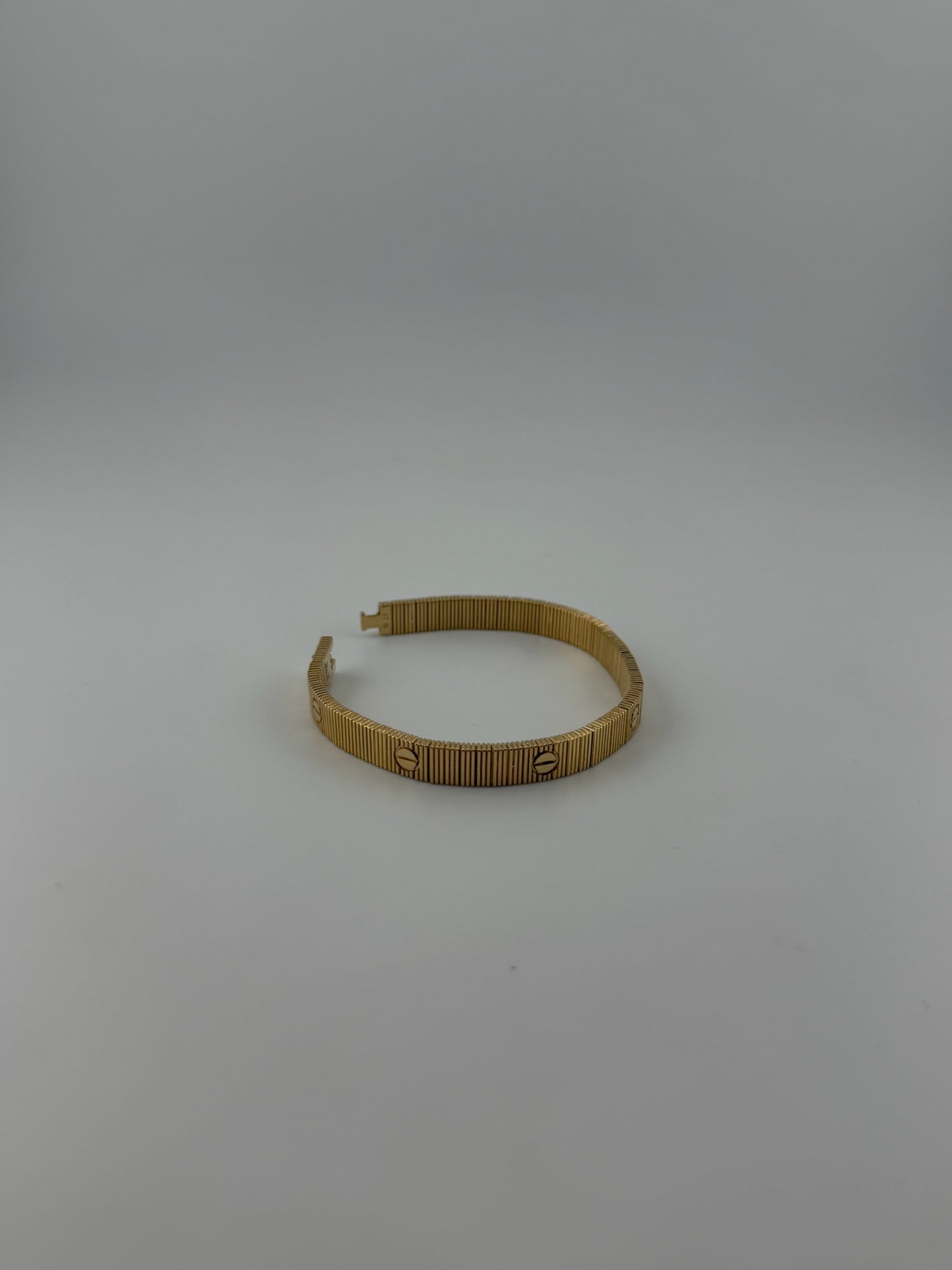 Solid 18k gold flexible bracelet