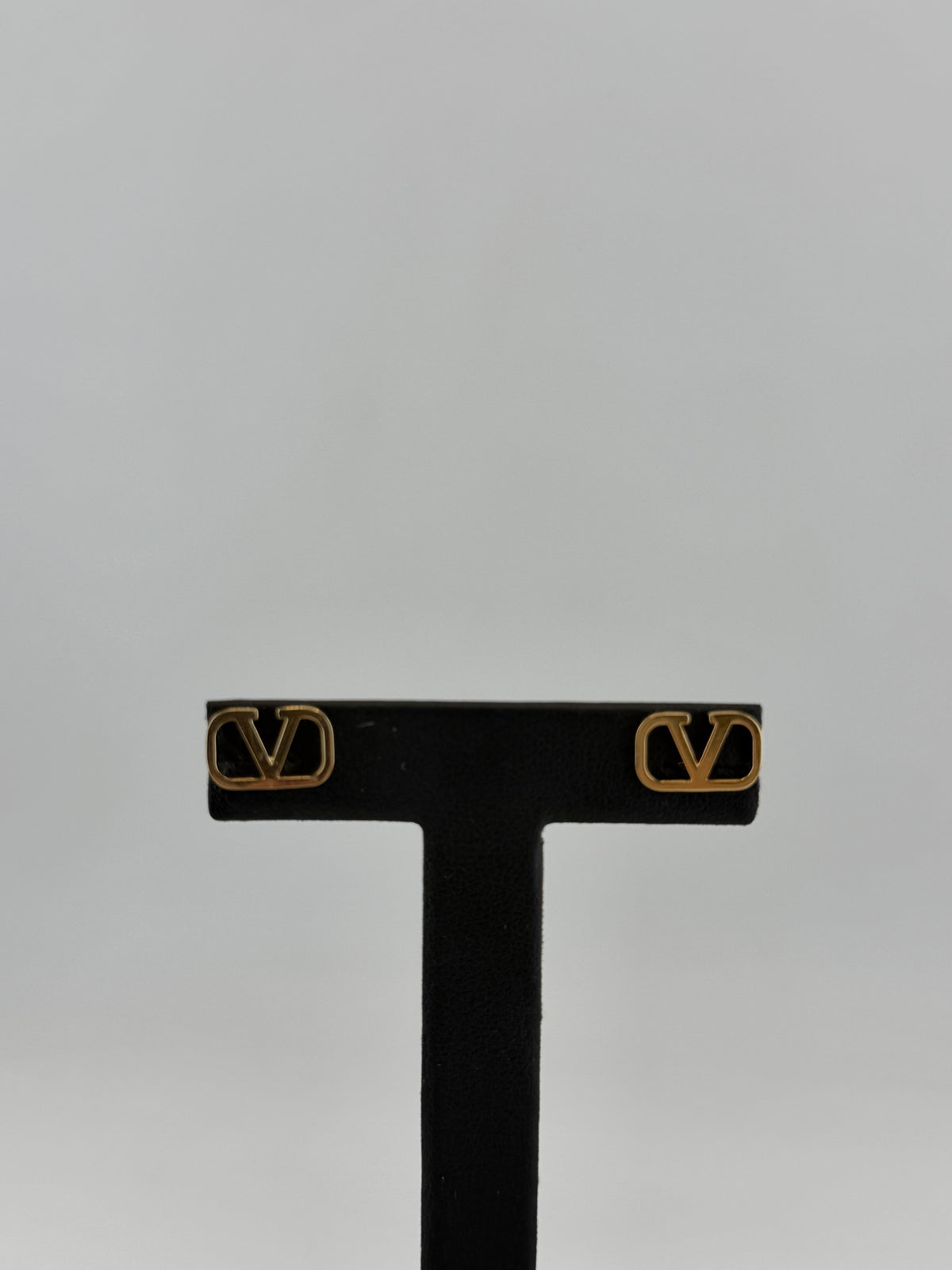 V Signature 18K Solid Gold Stud Earrings - Image 2