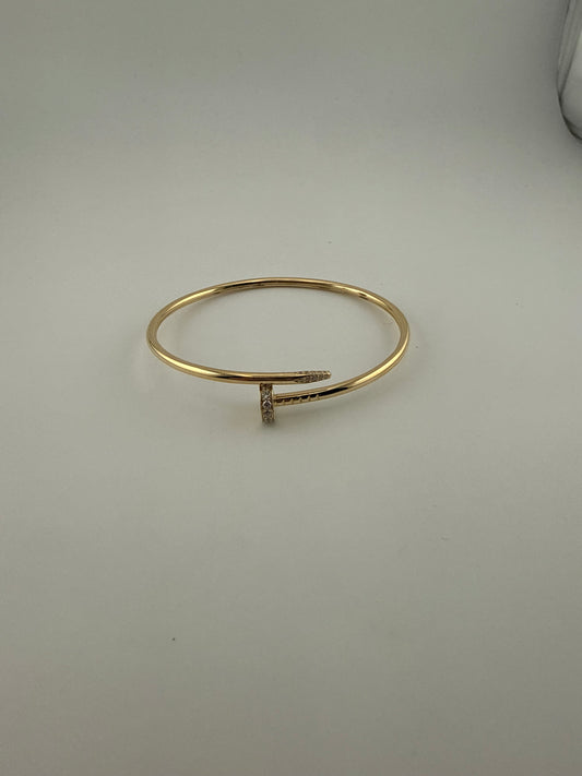 Regular twist nail bracelet, with premium cz stones, 18k gold