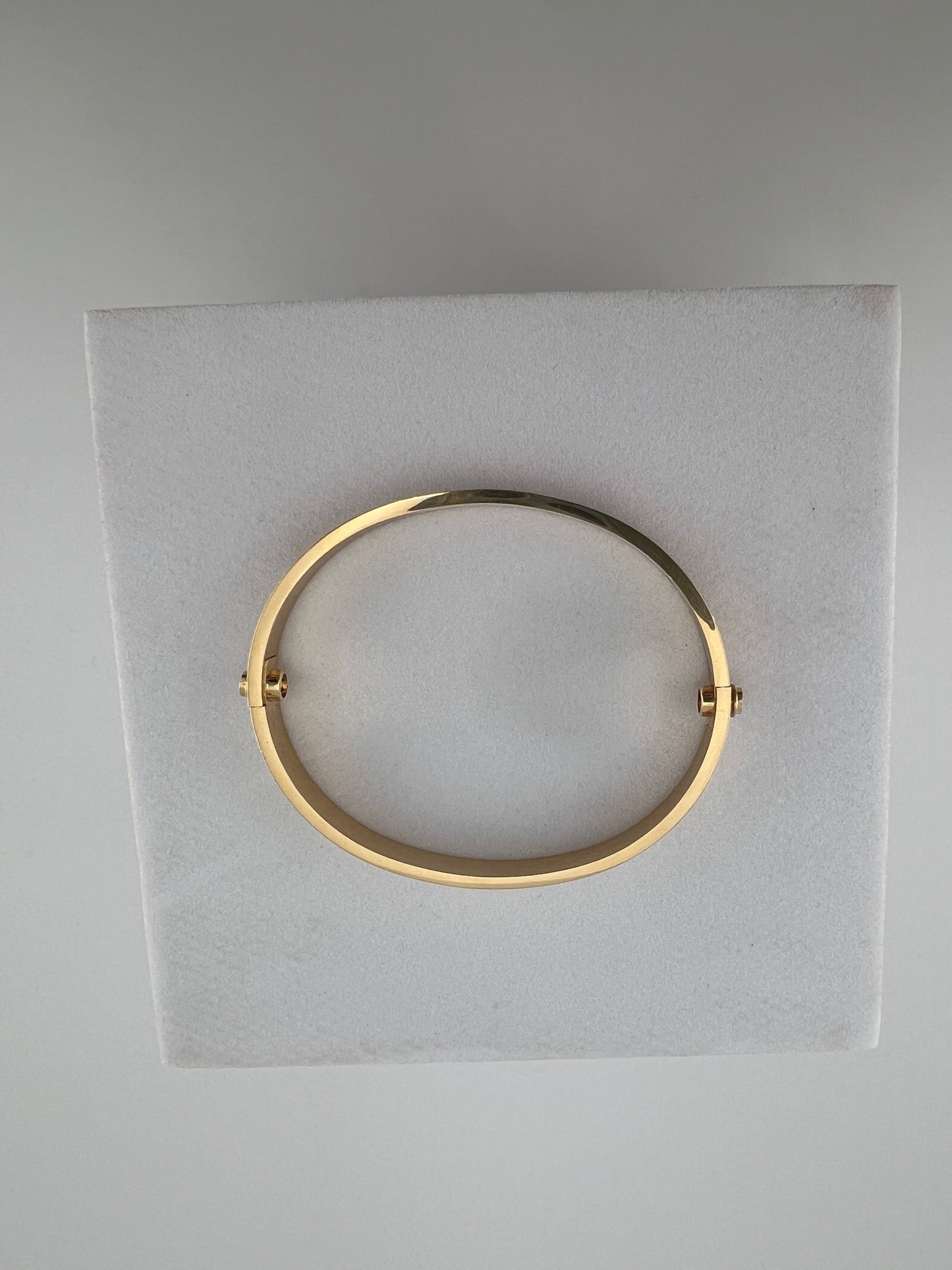 Bangle that opens with a screw, Solid 18k gold, regular width