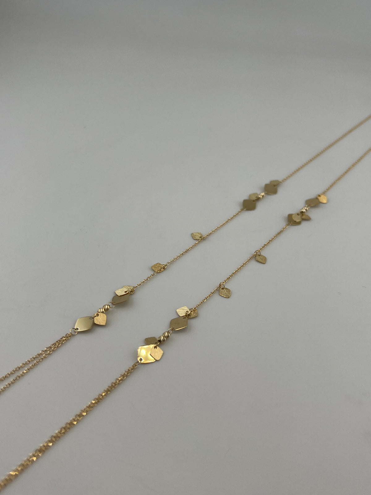 18K Solid Gold Geometric Charm Chain - Image 3