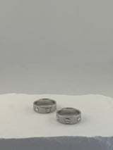 925 sterling Silver Luxury Lined Statement Ring - Image 1