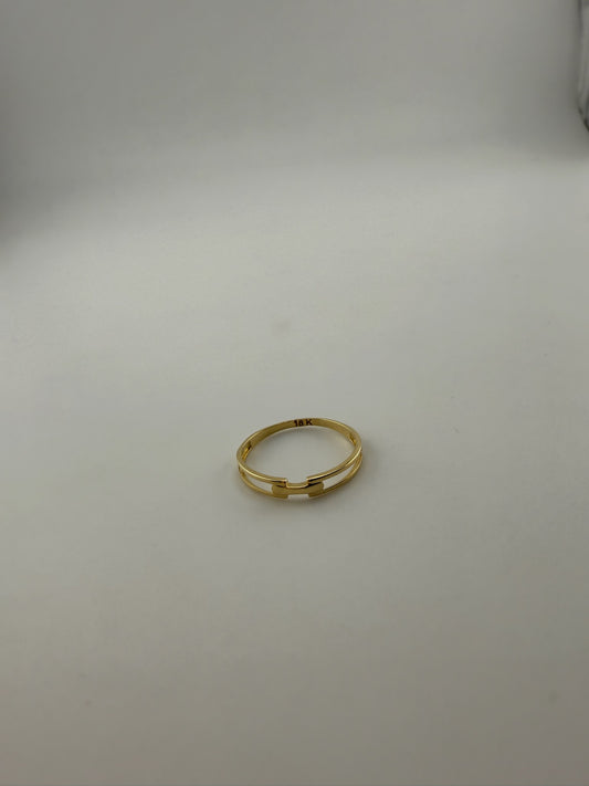 Dainty ring solid 18k gold