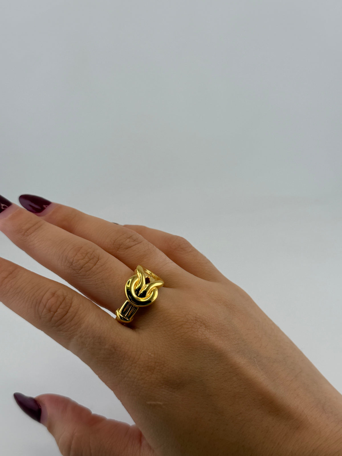 The Eternal Knot Ring — 18K Solid Gold - Image 2
