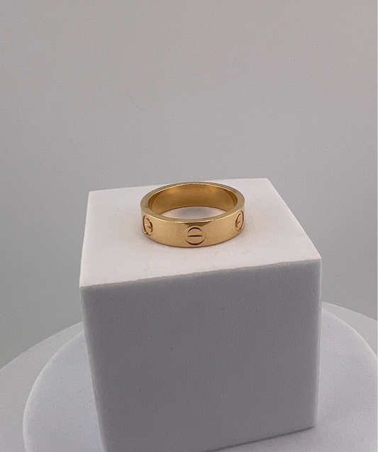 18k gold ring with screw markings, semi solid