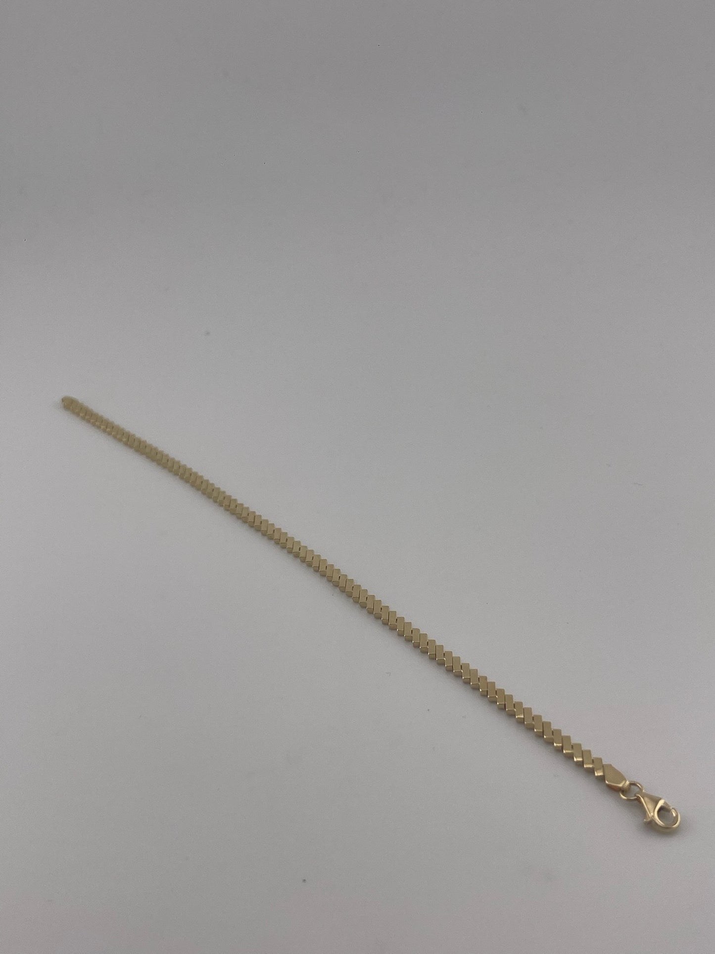 Flat bracelet