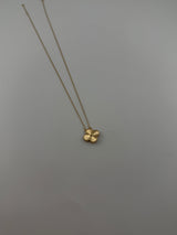 Solid 18k gold clover necklace, 15mm thin pendant - Image 1