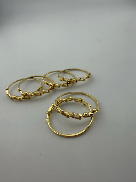 Dainty ring solid 18k gold