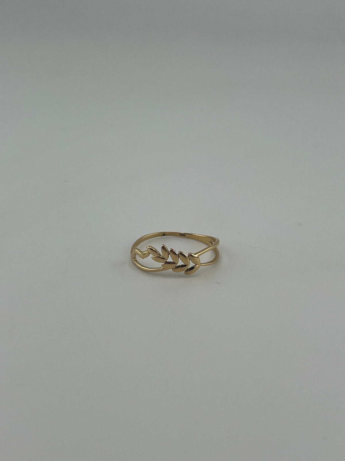 18K Solid Gold Laurel Leaf Ring - Image 2