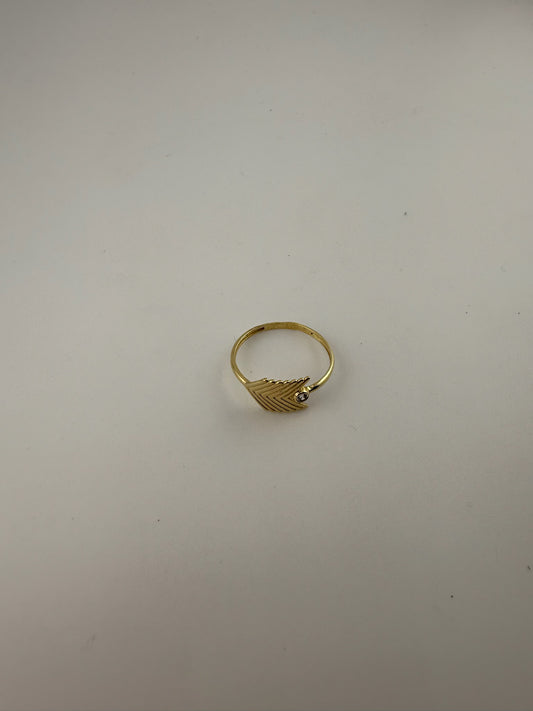 Dainty ring solid 18k gold