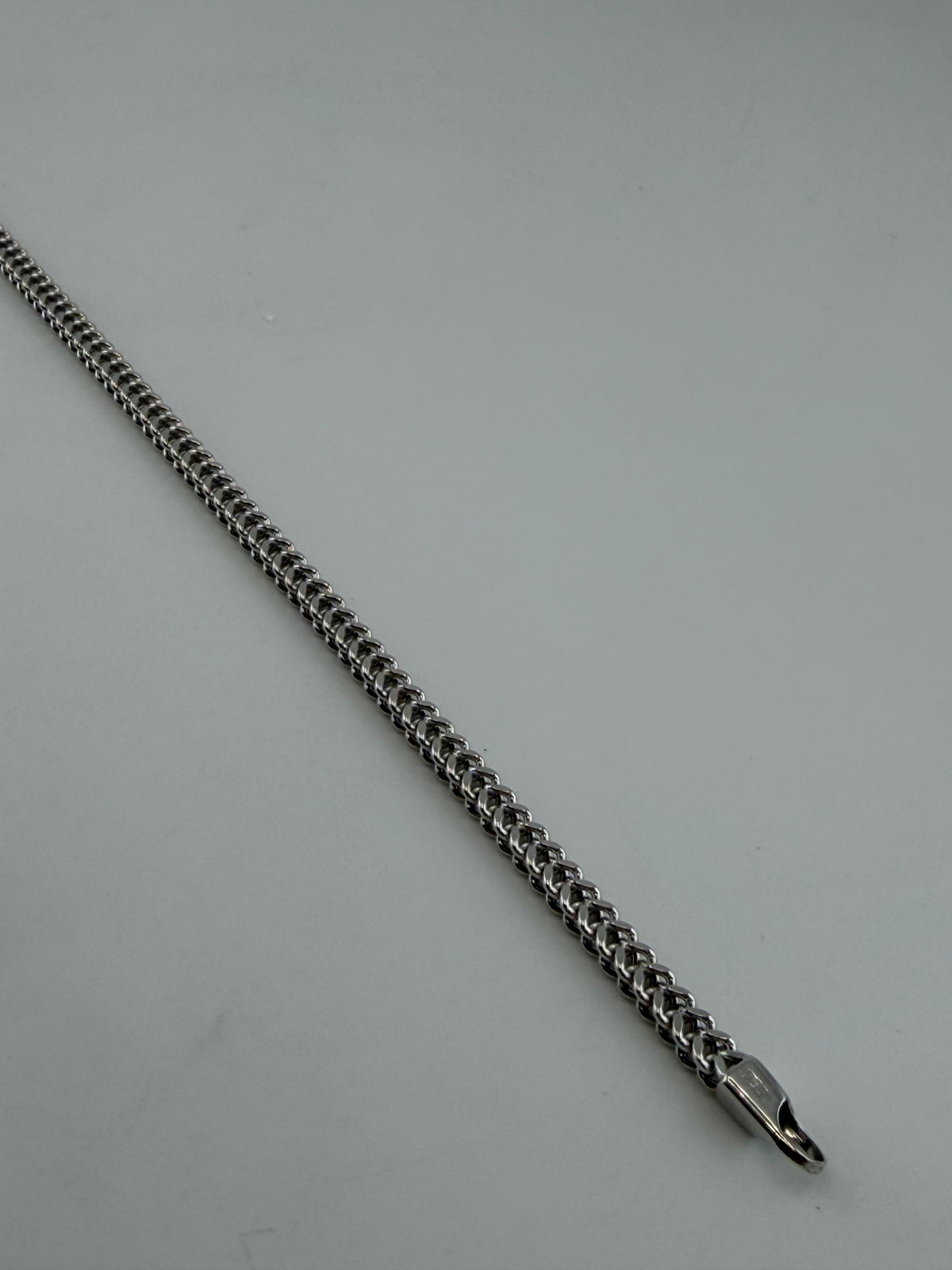 The Royal Weave Bracelet – 18K Solid Gold - Image 3