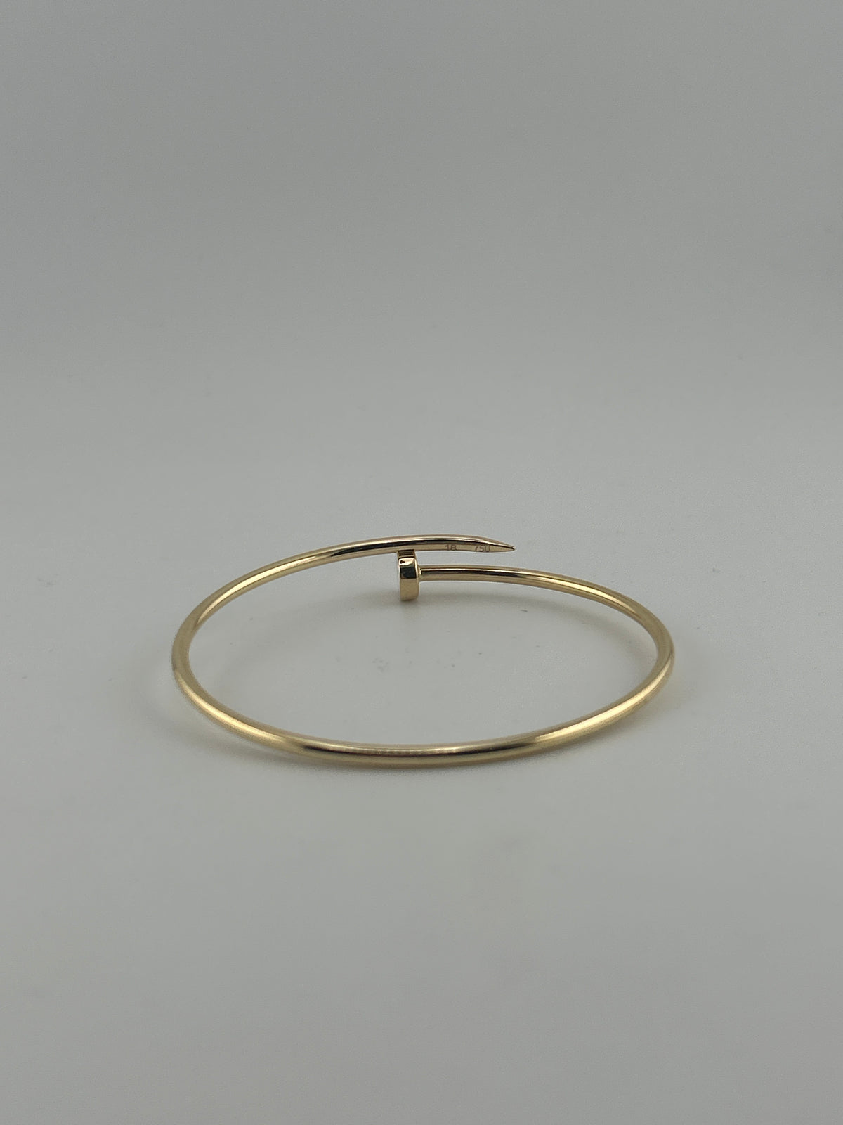 Thin twist nail bracelet, 18k gold, hollow - Image 3
