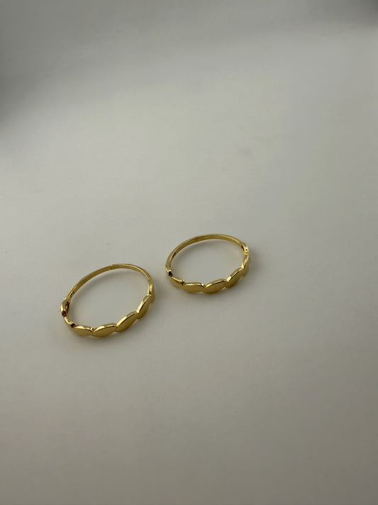 Dainty ring solid 18k gold