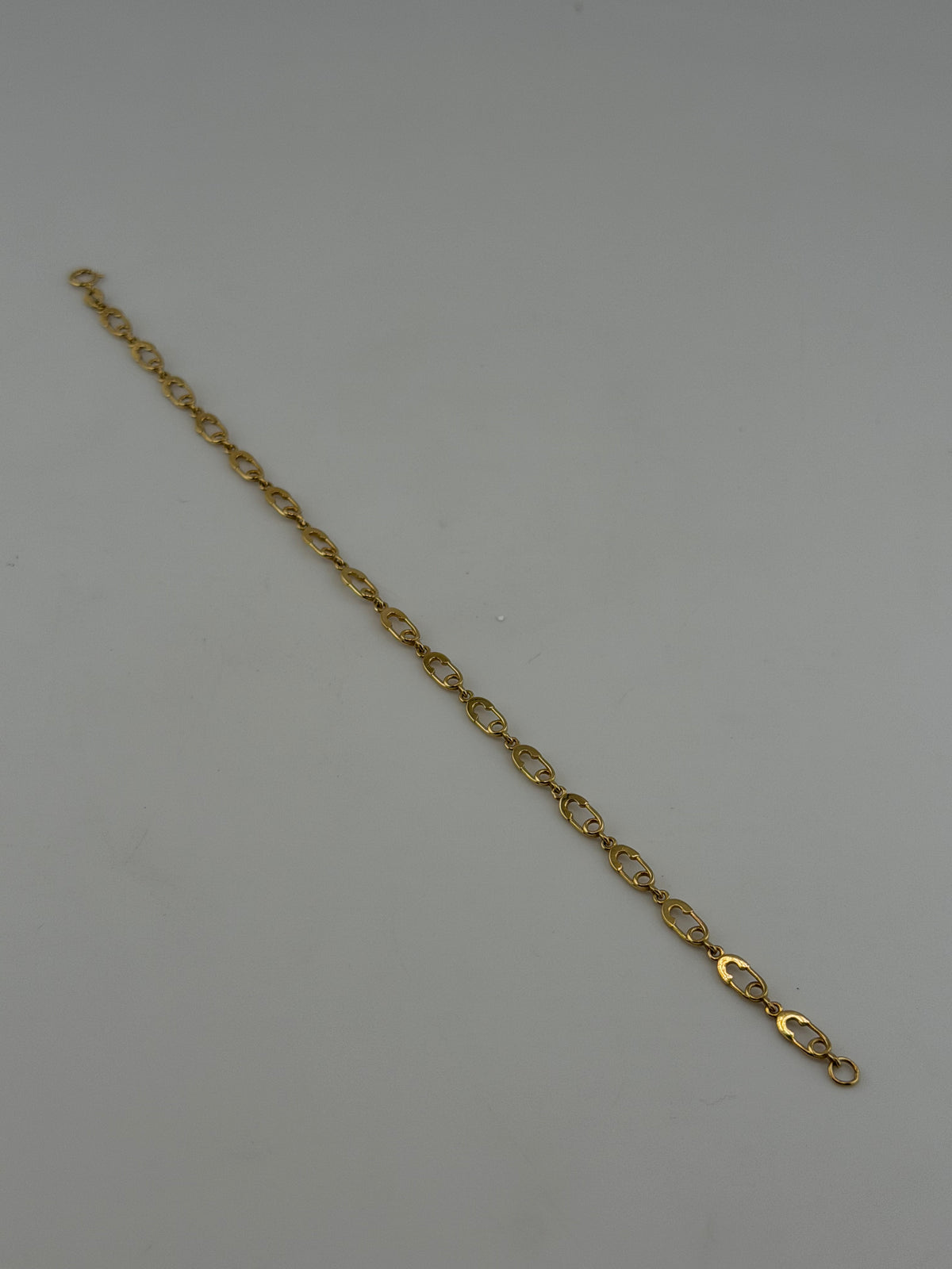 The Aurelia Clip Link Bracelet – 18K Solid Gold - Image 2