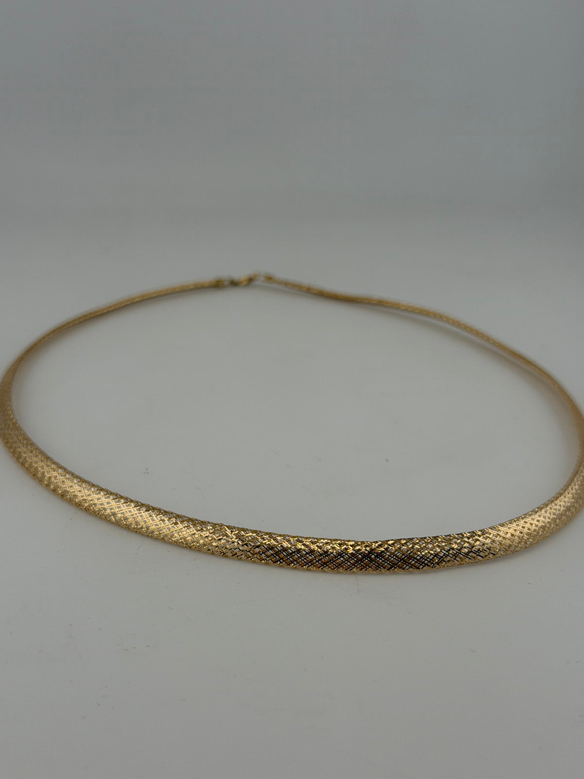 The Golden Étoile Mesh Choker – 18K Solid Gold - Image 3