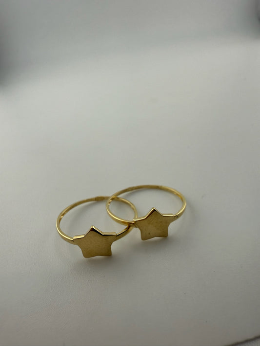 Dainty ring star solid 18k gold