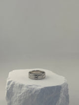 925 sterling Silver Luxury Lined Statement Ring - Image 2