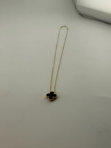 Small clover necklace solid 18k gold with premium vinyl stone (black) - Image 1