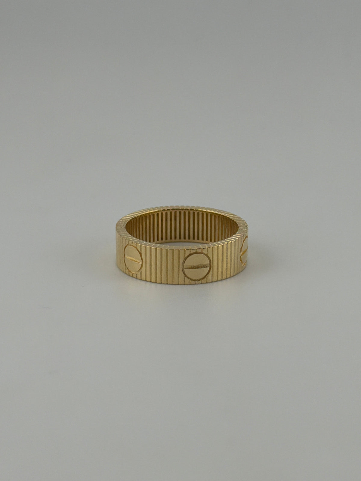 Lined ring with screw markings - Image 2
