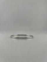 Thin hollow bangle, 18k white gold, opens with screw - Image 1