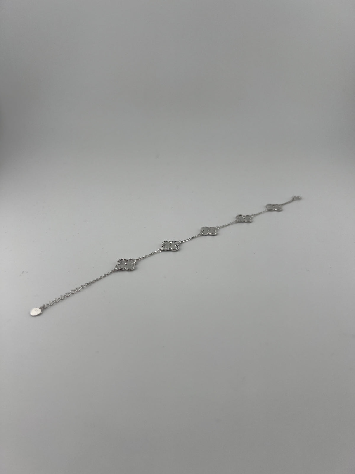 Silver 5 clover bracelet - Image 1