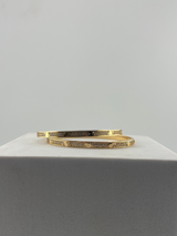 Yellow gold Full-Pave bangle with screws markings - Image 4