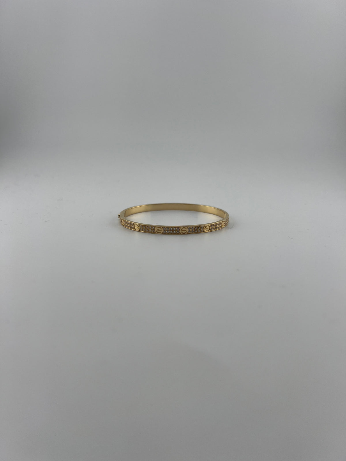 Yellow gold Full-pave 18K gold bangle with screw markings - Image 5
