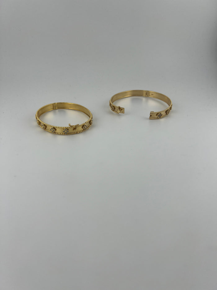 Solid Yellow gold 18K Clover bangle with CZ stones