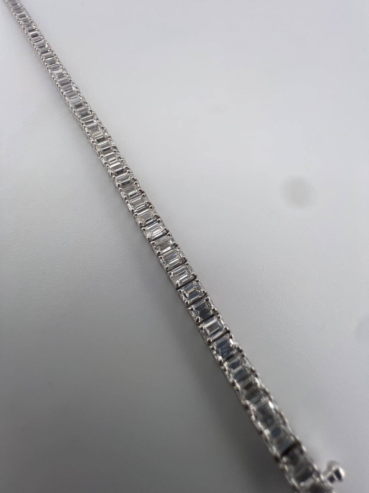8 Carat Emerald Shape Tennis Bracelet, 14K White Gold, Lab Diamond - Image 3